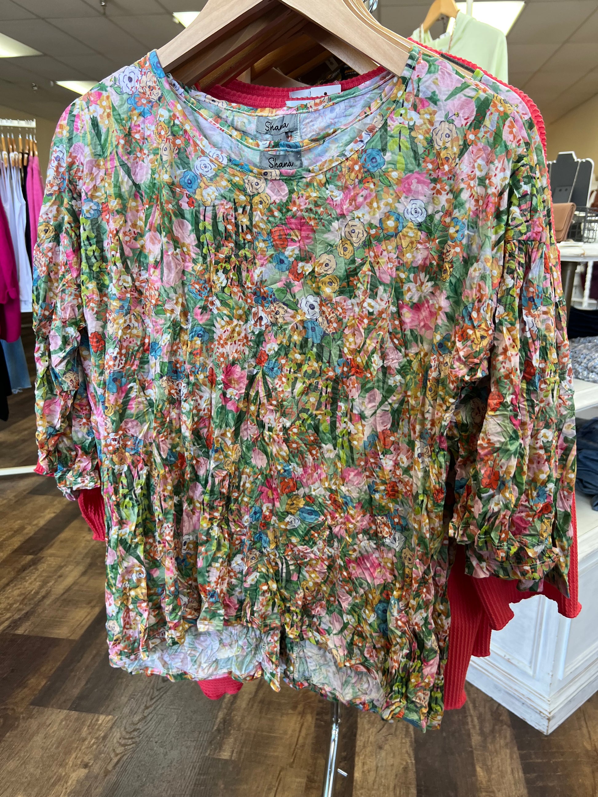 Shana Crinkle Button Back Top, Garden