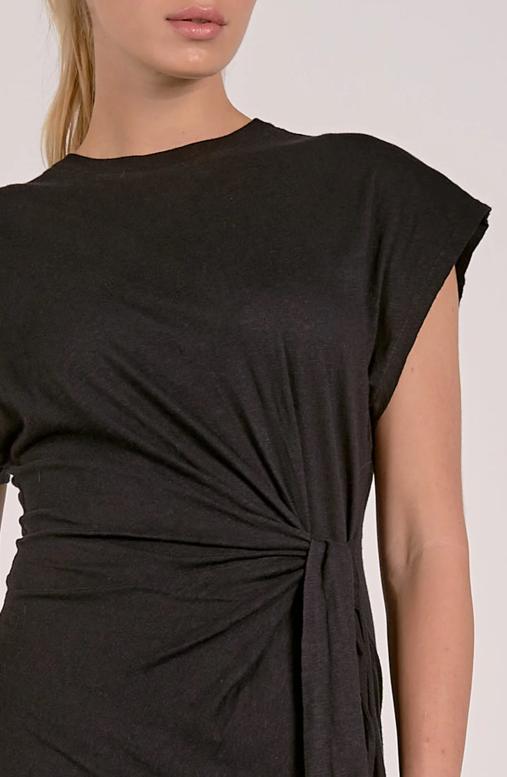 Elan Jolene Mini Crew Capsleeve Dress, Black