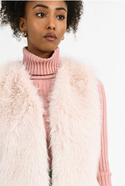 Molly Bracken Faux Fur Vest Pink