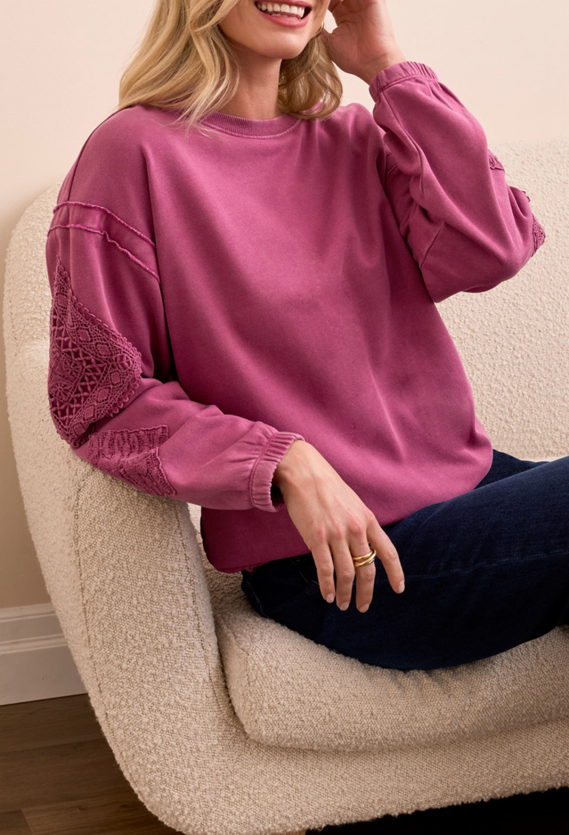 Tribal Crew Neck Appliqué Detail W/Special Wash, Roseberry