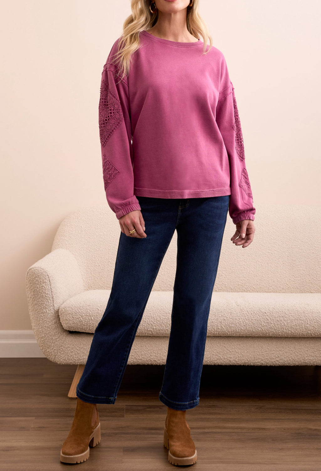 Tribal Crew Neck Appliqué Detail W/Special Wash, Roseberry