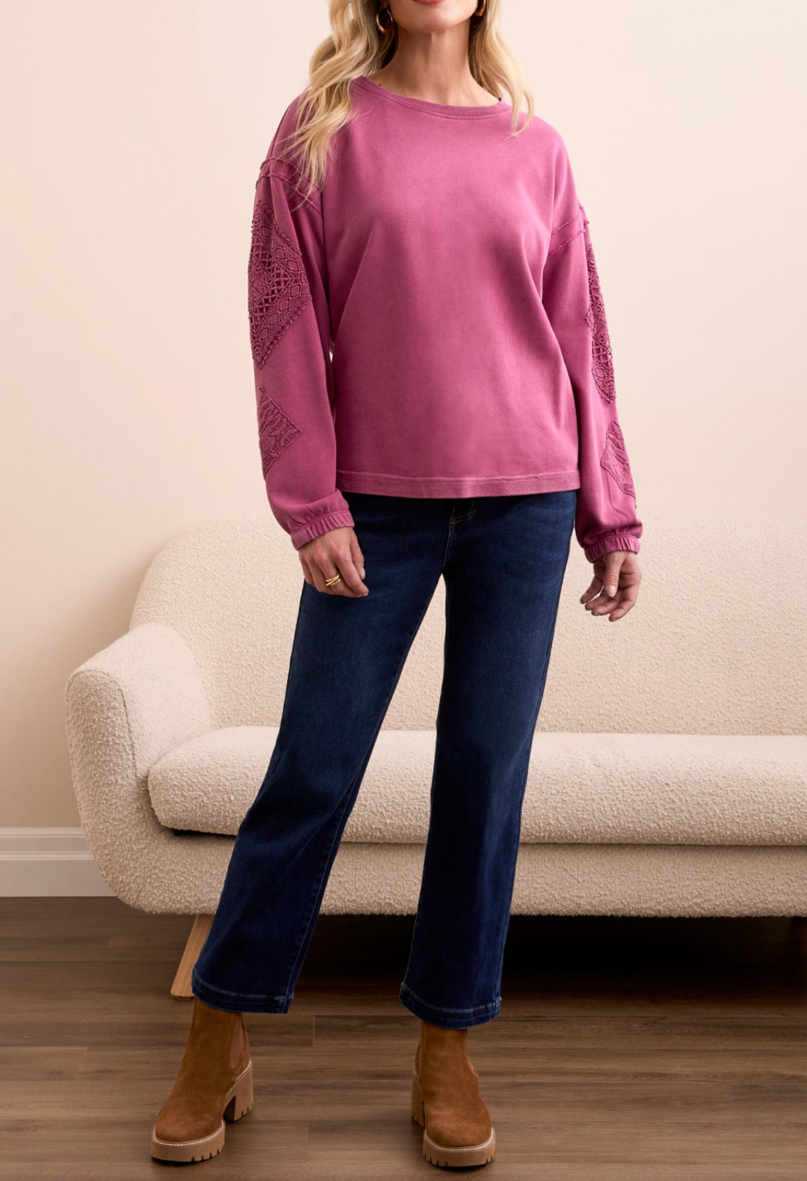 Tribal Crew Neck Appliqué Detail W/Special Wash, Roseberry