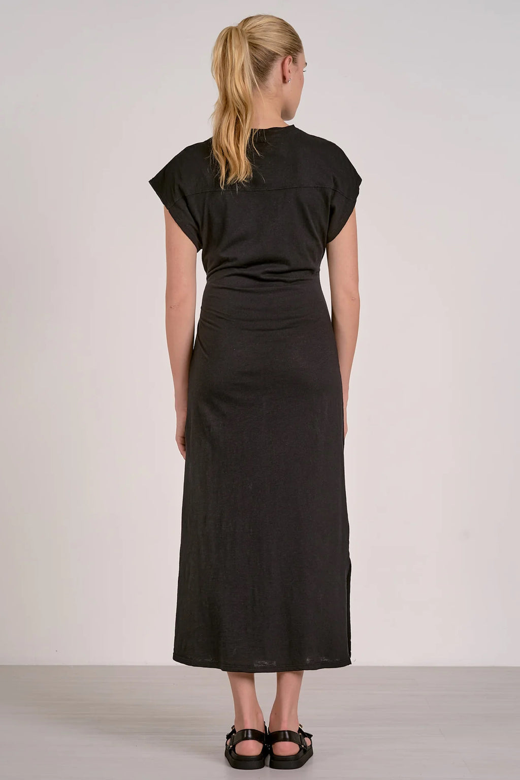 Elan Jolene Mini Crew Capsleeve Dress, Black