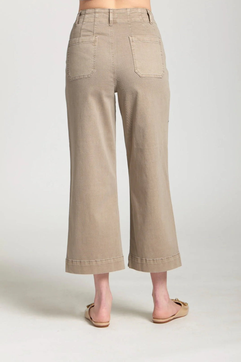 APNY Cropped Wide Leg Pant With Patch Pockets- Mocha