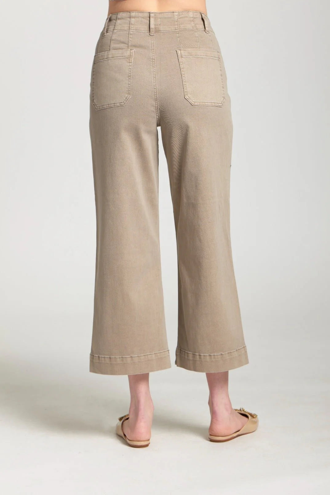 APNY Cropped Wide Leg Pant With Patch Pockets- Mocha