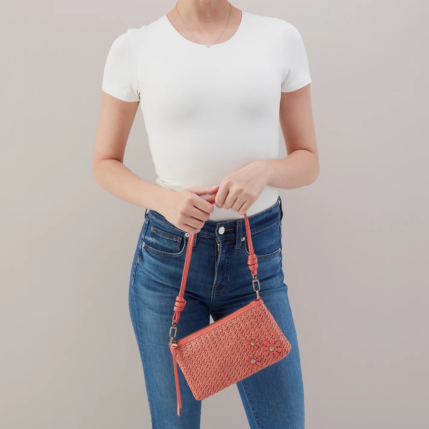 Hobo Darcy Crossbody Wild Rose Woven Straw