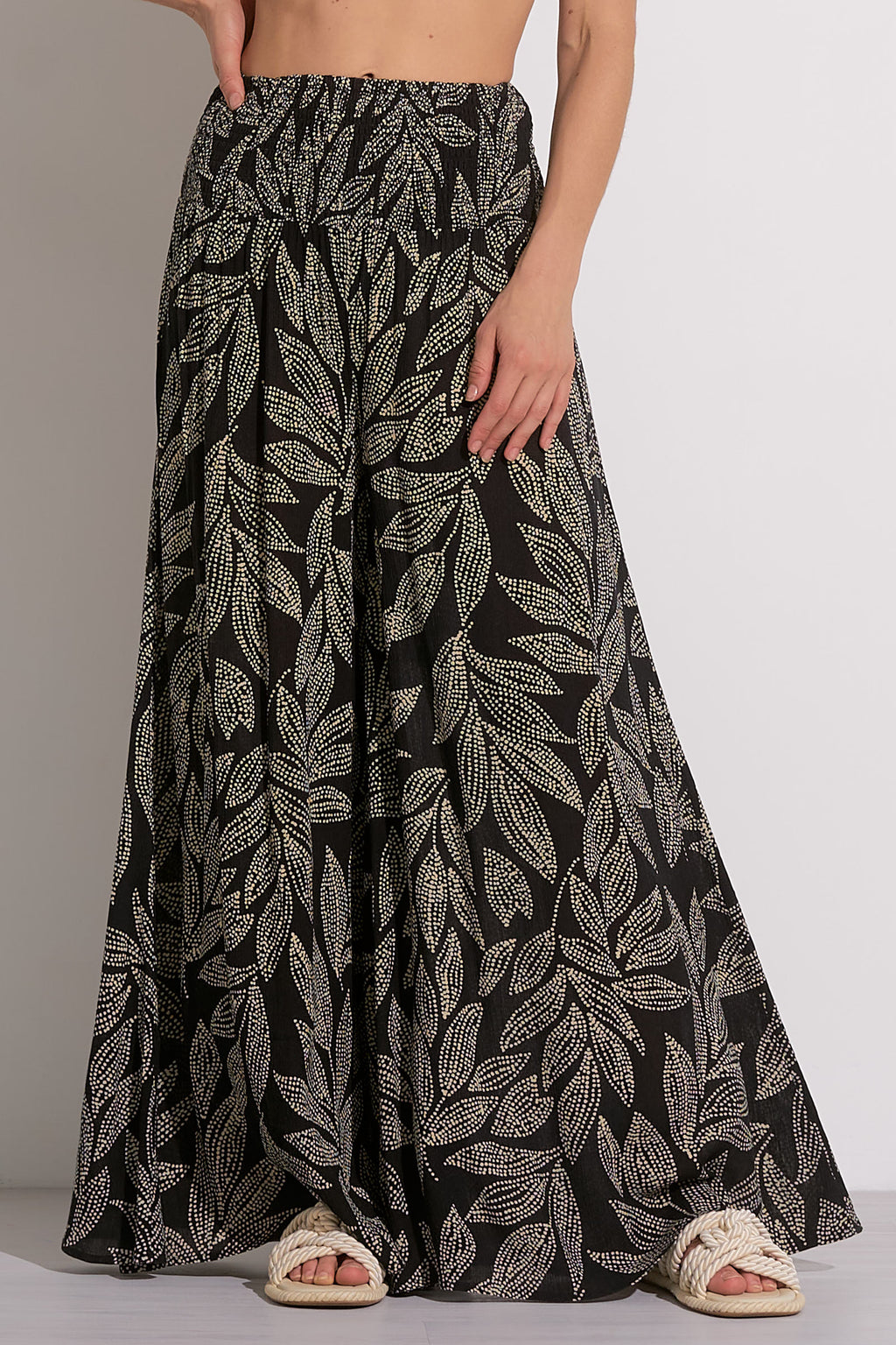 Elan Palazzo Pants Black Catagena Print